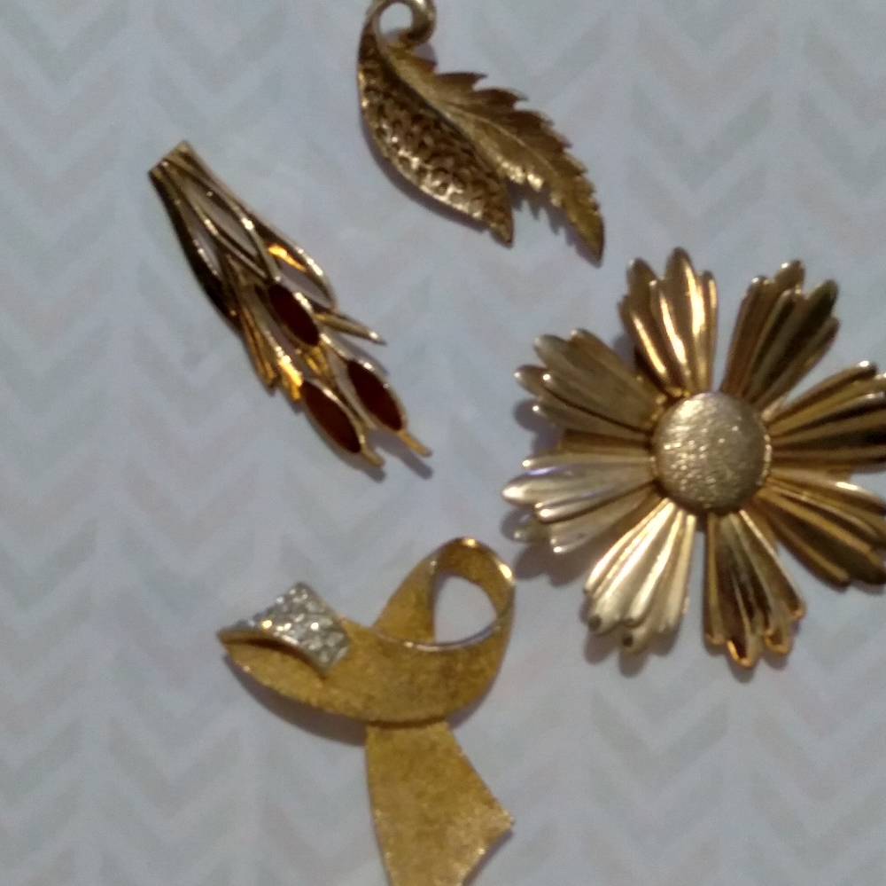 4piece vintage set brooch s